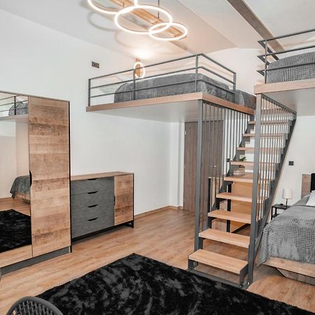 Apartmanovy Dum Sklipek Трутнов Екстериор снимка
