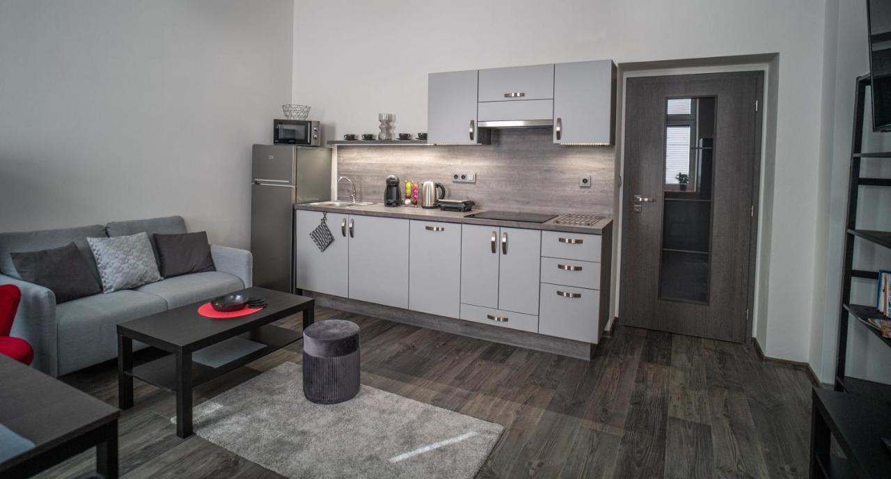 Apartmanovy Dum Sklipek Трутнов Екстериор снимка