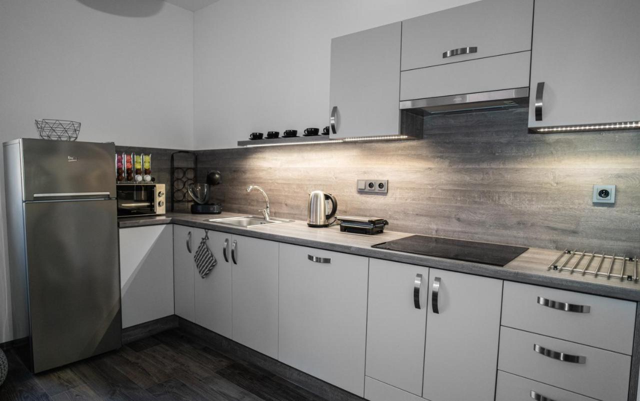 Apartmanovy Dum Sklipek Трутнов Екстериор снимка