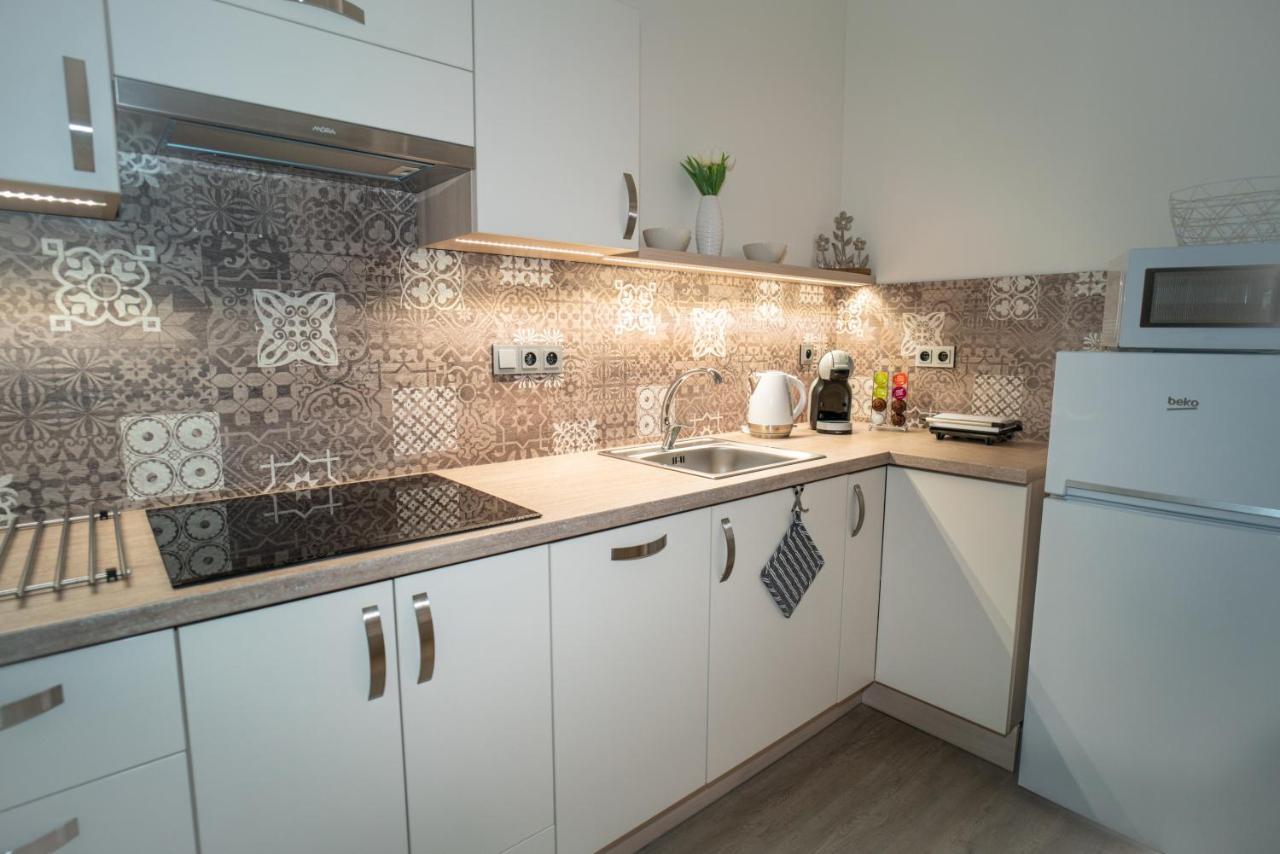Apartmanovy Dum Sklipek Трутнов Екстериор снимка