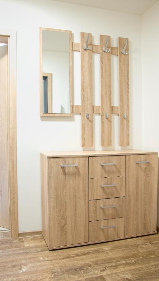 Apartmanovy Dum Sklipek Трутнов Екстериор снимка