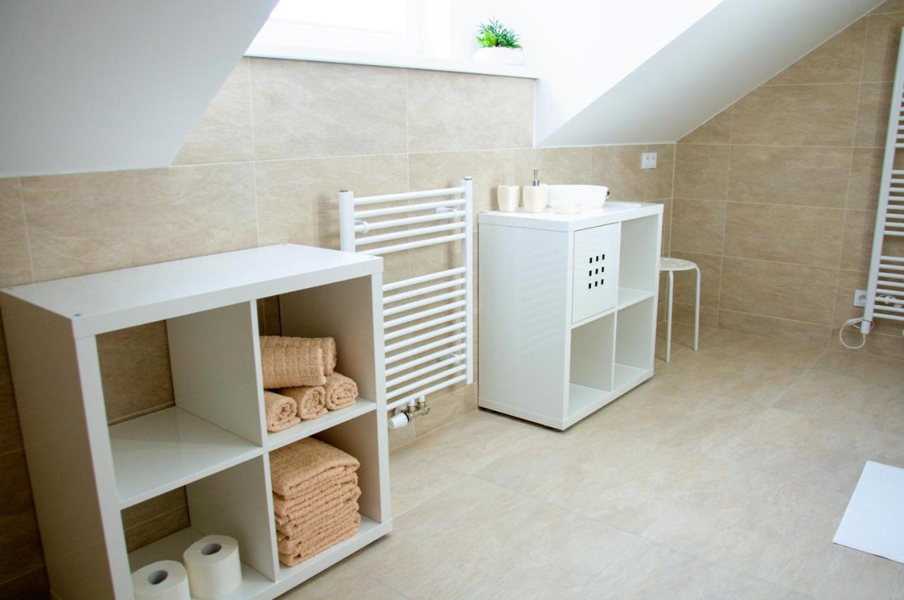 Apartmanovy Dum Sklipek Трутнов Екстериор снимка
