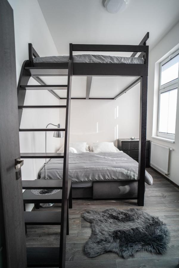 Apartmanovy Dum Sklipek Трутнов Екстериор снимка