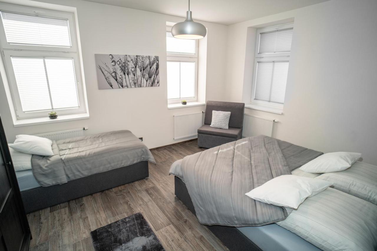 Apartmanovy Dum Sklipek Трутнов Екстериор снимка