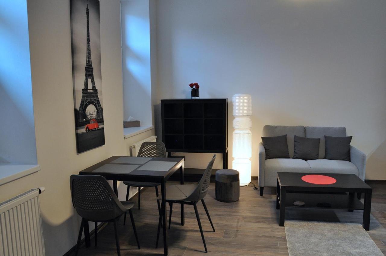 Apartmanovy Dum Sklipek Трутнов Екстериор снимка