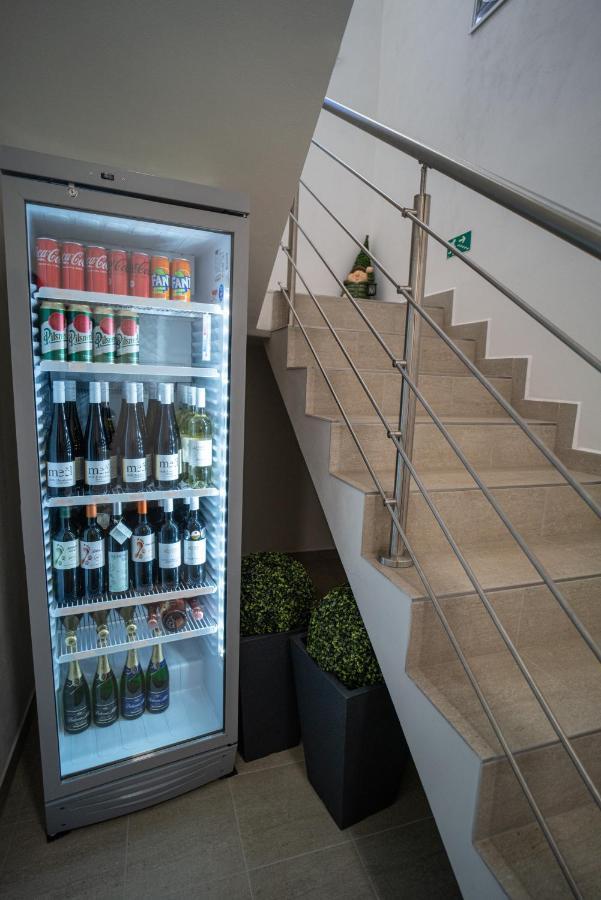 Apartmanovy Dum Sklipek Трутнов Екстериор снимка